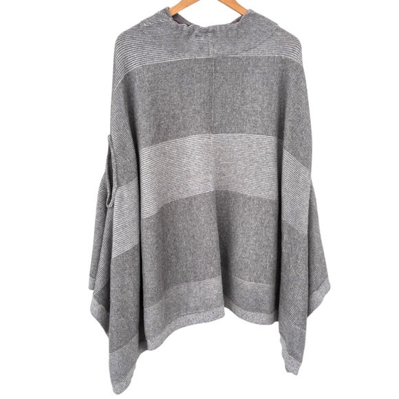 MOTH for ANTHROPOLOGIE Gray Knit Madison Park Poncho, size XS/S - Picture 5 of 10